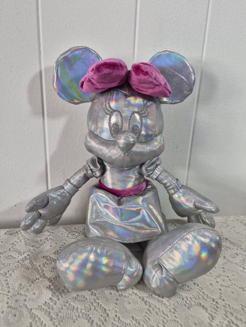 Holographic Minnie Mouse